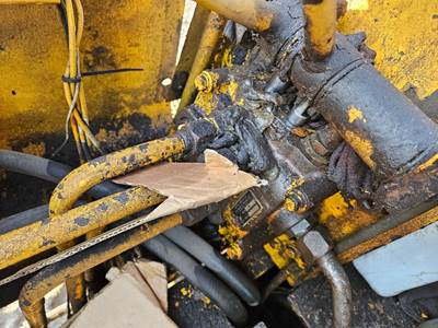 International H-30B Hydraulic Valve