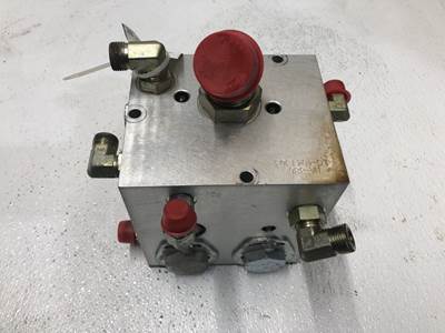 JLG 800S Hydraulic Valve