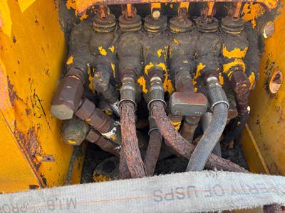 John Deere 310 Hydraulic Valve