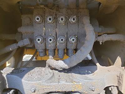 John Deere 310D Hydraulic Valve