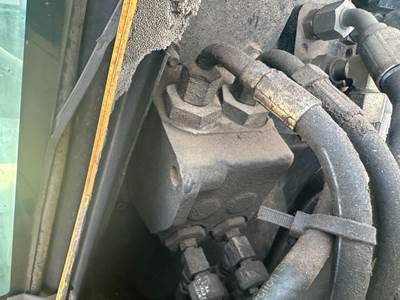 John Deere 310D Hydraulic Valve
