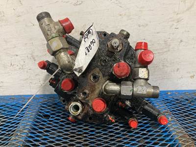 John Deere 324J Hydraulic Valve
