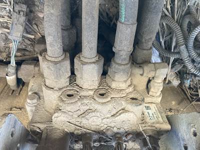 John Deere 326D Hydraulic Valve