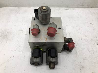 John Deere 326E Hydraulic Valve