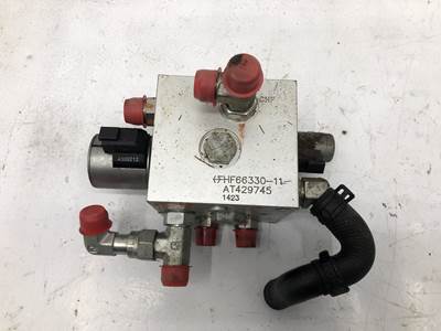 John Deere 326E Hydraulic Valve