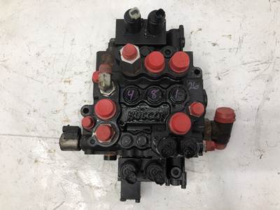 John Deere 326E Hydraulic Valve
