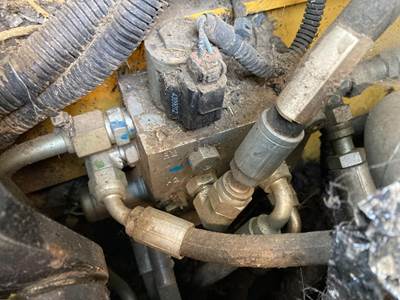 John Deere 333D Hydraulic Valve