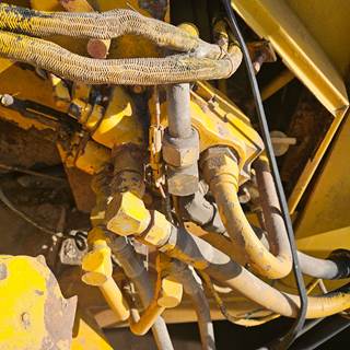 John Deere 410B Hydraulic Valve