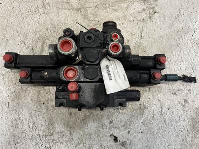 John Deere 444H Hydraulic Valve