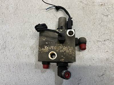 John Deere 444H Hydraulic Valve