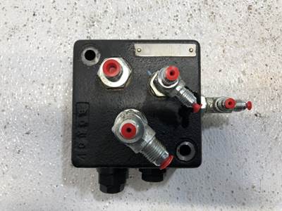 John Deere 50G Hydraulic Valve