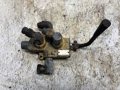 John Deere 544A Hydraulic Valve