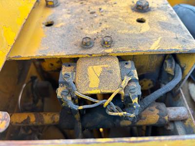 John Deere 544B Hydraulic Valve