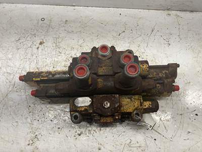 John Deere 544G Hydraulic Valve