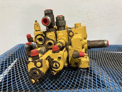 John Deere 544J Hydraulic Valve