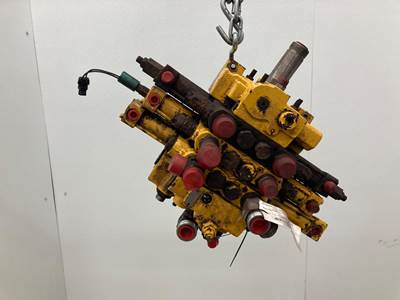 John Deere 544J Hydraulic Valve