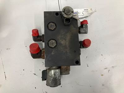 John Deere 544J Hydraulic Valve