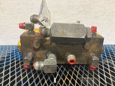 John Deere 644C Hydraulic Valve