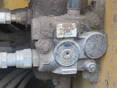 John Deere 700H LGP Hydraulic Valve