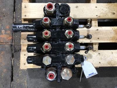 John Deere 700J XLT Hydraulic Valve