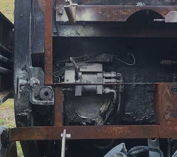 Komatsu SK1026-5N Hydraulic Valve