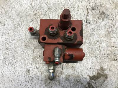 Kubota SSV65 Hydraulic Valve