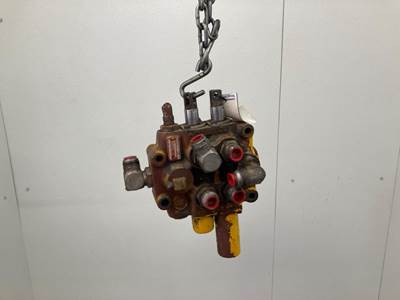 Michigan 75DGM Hydraulic Valve