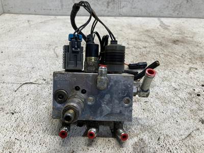 New Holland L185 Hydraulic Valve