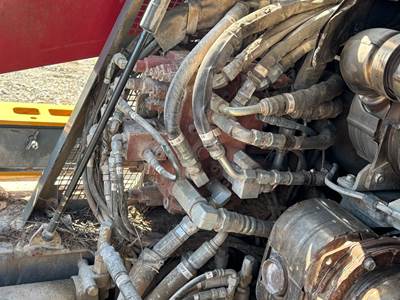 Takeuchi TL12V2 Hydraulic Valve for a Takeuchi TL12V-2