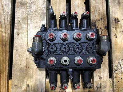 Terex TX55-19 Hydraulic Valve for a Terex TX-5519