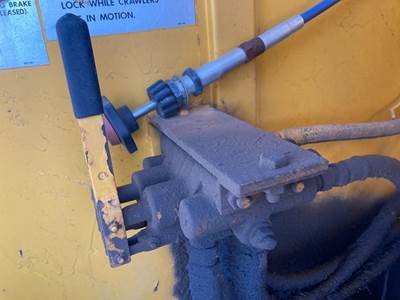 (Used) Misc Equ Other Spools: 2 Part#: - Type: Control Cab Control Valve With Levers Only