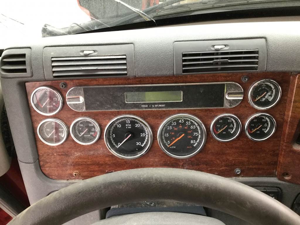 2011 Freightliner Cascadia Instrument Cluster For Sale Council Bluffs