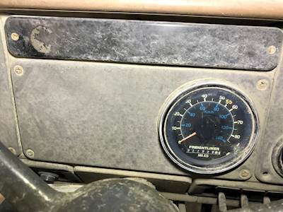 Freightliner FLC120 Instrument Cluster