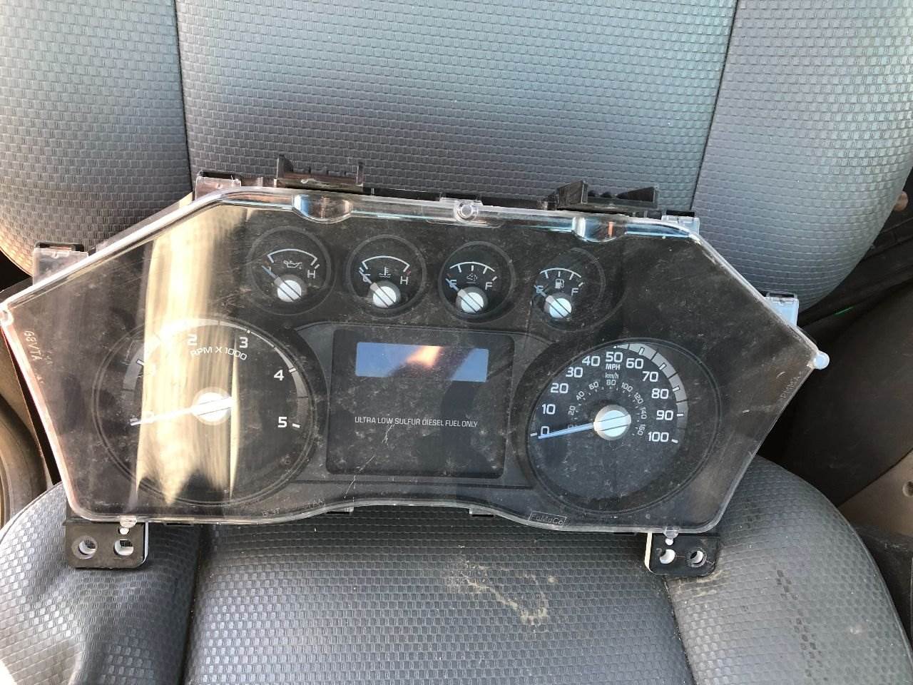 2013 Ford F750 Instrument Panel Cluster for a Ford F750 For Sale Des