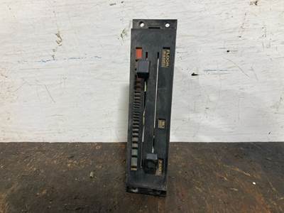 Ford L8000 Instrument Panel Cluster