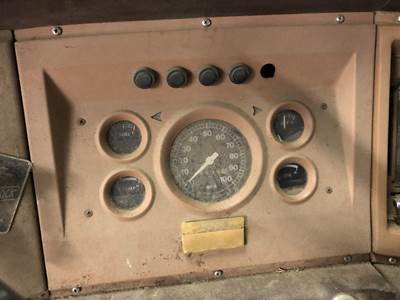 Ford LN700 Instrument Panel Cluster