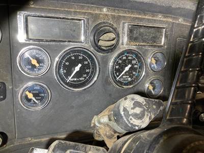 Ford LNT9000 Instrument Panel Cluster