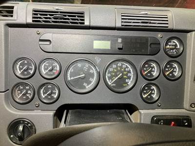 Freightliner Cascadia Instrument Panel Cluster