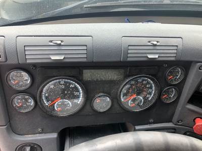 Freightliner Cascadia Instrument Panel Cluster