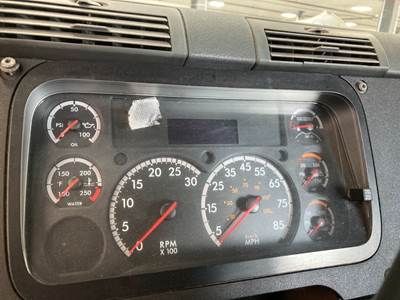 Freightliner Cascadia Instrument Panel Cluster