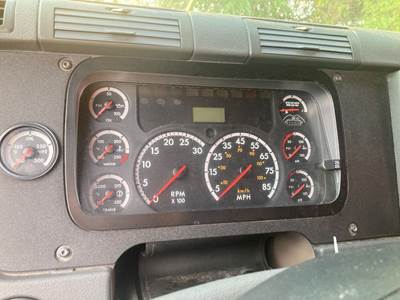 Freightliner Cascadia Instrument Panel Cluster