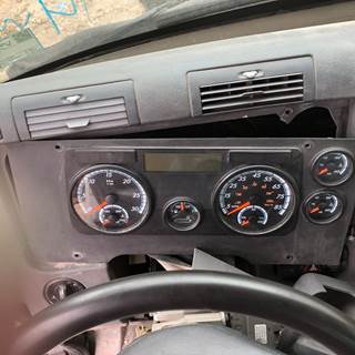Freightliner Cascadia Instrument Panel Cluster
