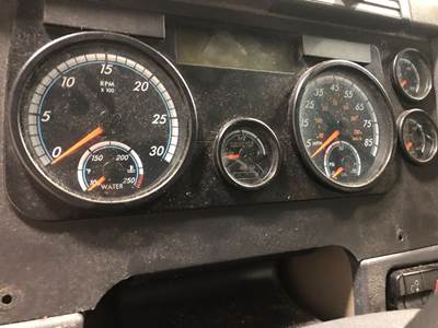 Freightliner Cascadia Instrument Panel Cluster