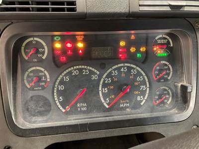 Freightliner Cascadia Instrument Panel Cluster