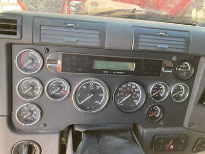Freightliner Cascadia Instrument Panel Cluster