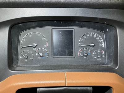 Freightliner Cascadia Instrument Panel Cluster