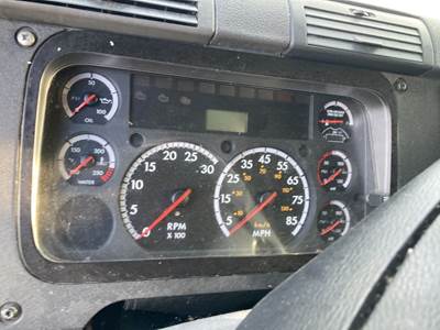 Freightliner Cascadia Instrument Panel Cluster