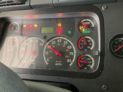 Freightliner Cascadia Instrument Panel Cluster