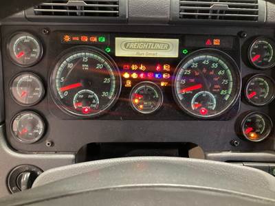 Freightliner Cascadia Instrument Panel Cluster
