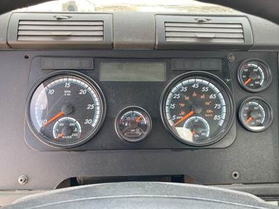 Freightliner Cascadia Instrument Panel Cluster